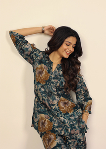 Ensembles deux pièces à imprimé floral multicolore vert haut court à col en V et pantalon large 100% coton ensemble coordonné imprimés floraux - Product Image 4