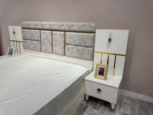 ชุดเตียงไม้ขนาดคิงไซส์สไตล์โมเดิร์นหรูหราสำหรับบ้านอพาร์ทเมนต์วิลล่าโกดังหรือเฟอร์นิเจอร์ห้องนอนสำนักงาน/โรงแรม - Product Image 2