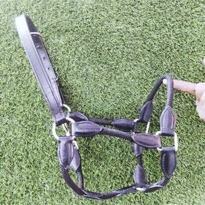 Raccords en argent de licou de cheval anatomique en cuir de meilleure qualité avec plaque signalétique de cheval gravée pour les courses de chevaux - Product Image 4