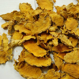 Rebanadas de cúrcuma secadas al sol, aromáticas, vibrantes y llenas de sabor, ideales para cocinar salsas, tés y comidas diarias - Product Image 5