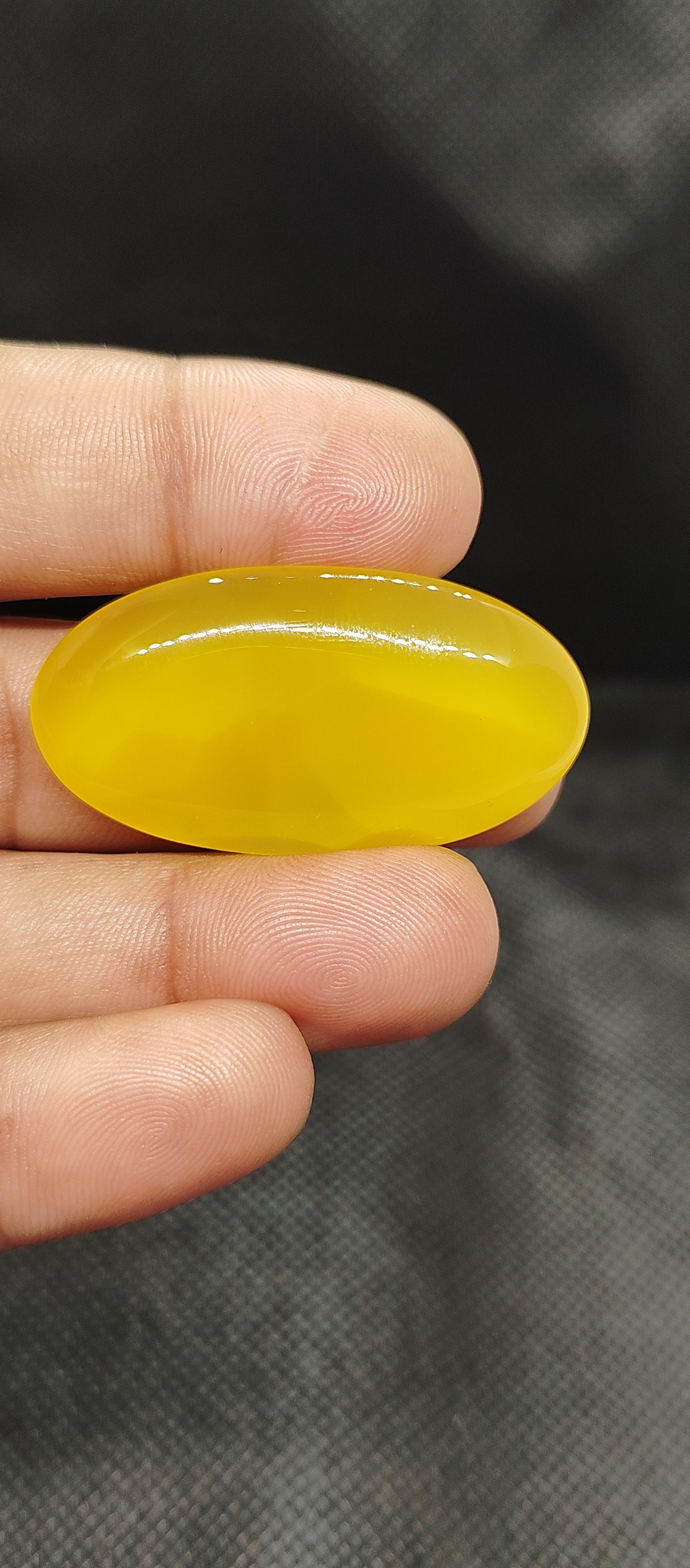 สีเหลือง