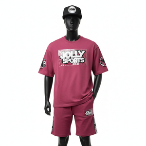 ชุดเสื้อยืดและกางเกงขาสั้นผู้ชาย ผ้าคอตตอนเจอร์ซีย์พรีเมียม GSM เนื้อผ้านุ่ม ระบายอากาศได้ดี สีมารูน โลโก้แบบรีดร้อน ชุดวอร์มขาสั้นผู้ชาย - Product Image 1