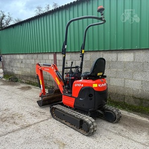 Miniexcavadora Compacta Kubota U10-3 con Asiento y Cucharón para Trabajos Agrícolas, de Jardinería y Construcción - Product Image 5