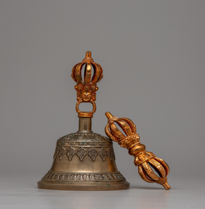 ระฆัง ghanta ทองเหลืองแข็งแบบดั้งเดิมที่มีด้ามจับ dorje, วัตถุสำคัญสำหรับการทำให้บริสุทธิ์ในราคาขายส่ง - Product Image 1