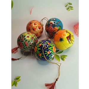 Bolas colgantes de papel mache hechas a mano por artesanos con pintura ecológica segura, colores festivos, venta al por mayor de abalorios rústicos - Product Image 3