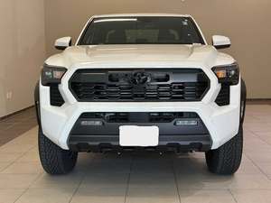 Toyota Tacoma TRD Off-Road 4x4 d'occasion 2026 - Product Image 1