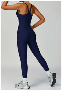 Vêtements de fitness sportifs pour femmes respirant 4 pièces ensemble de gymnastique motif solide Yoga débardeur Leggings Shorts avant Logo col carré - Product Image 4