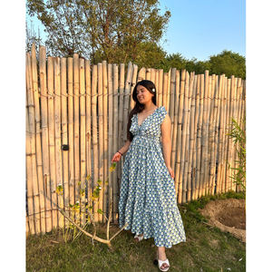 ชุดเดรสยาวลำลองสไตล์โบฮีเมียนสำหรับผู้หญิง ลายพิมพ์ดอกไม้ด้วยมือ ผ้าทอเป็นมิตรกับสิ่งแวดล้อม เอวธรรมชาติ เหมาะสำหรับฤดูร้อน - Product Image 1