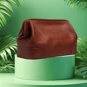 Bolso de maquillaje cosmético de viaje Dopp de cuero PU para mujer con patrón de logotipo y cierre de cremallera - Product Image 6