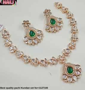 ENSEMBLE DE BIJOUX INDIENS TRADITIONNELS ET À LA MODE EN CUIVRE ENSEMBLE DE BIJOUX DE MARIAGE POUR FEMMES BOUCLES D'OREILLES ET COLLIER - Product Image 2