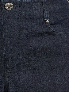 Shorts en jean respirants sur mesure pour femmes 2025 – Collection été streetwear pour la plage et l'extérieur – Service OEM disponible – Shorts en jean tendance - Product Image 4