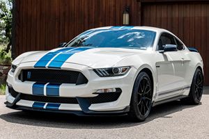 Ford Mustang Shelby GT350 2020 Usado en Excelentes Condiciones, 650 Millas, Transmisión Manual de 6 Velocidades, Motor V8 Voodoo de 5.2 Litros, Paquete Heritage, Sin Modificaciones - Product Image 2