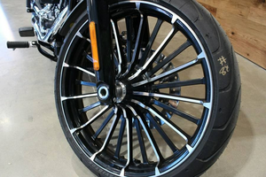 Motocicletas Cruiser Nuevas de Alto Rendimiento, Grado Industrial, OEM, Personalizadas, 1000-1500cc, Softail FXBR Breakout, US >80km/h - Product Image 3