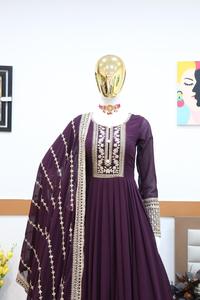 เสื้อคลุม Dupatta ดีไซน์เนอร์จากผู้อ่าน,เสื้อคลุมผ้าจอร์จเน็ตบริสุทธิ์งานปักลำดับงานเย็บครบ - Product Image 5