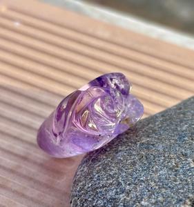 Anillo de piedras preciosas de amatista natural Anillo de piedras preciosas talladas a mano con diseño de Rosa Regalo especial para ella o él Anillo de declaración - Product Image 3