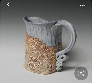 เหยือกน้ำเรซินโพลีเอสเตอร์พร้อมลวดลายหมุนสำหรับห้องครัวของขวัญคริสต์มาสดีไซน์คลาสสิก - Product Image 2