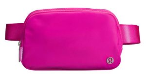 กระเป๋าคาดเอว Lululemon Athletica Everywhere Belt Bag 1L - สีชมพูโซนิค - Product Image 1