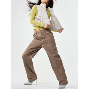 Vente chaude personnalisé femmes hiver chaud gilet décontracté court sans manches Downcoats boutons imperméable respirant bouffant - Product Image 4