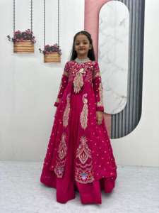 Lehenga Choli en tissu Vichitra pur de haute qualité avec broderie lourde en sequins pour enfants, idéal pour les festivals et les fêtes - Product Image 5