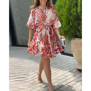Robe courte plissée à manches ballon et col rond pour femme, 36172 - à motifs - Product Image 1