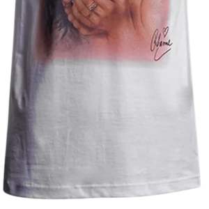 Camiseta con retrato de Robin para hombres y mujeres, camiseta con estampado de cara de arte realista, camiseta informal creativa de algodón blanco a la moda - Product Image 6