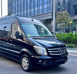 Fourgonnette de passagers Sprinter d'occasion 2025, toit haut, bon état, moteur diesel/essence, conduite à gauche, cuir, transmission automatique, Euro V - Product Image 4