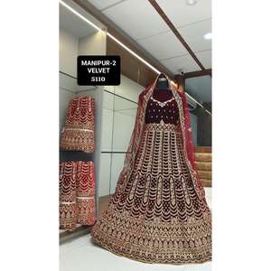 Terciopelo hecho a mano de calidad superior Lehenga Choli Color marrón bordado trabajo algodón red tela recepción fiestas suministro indio - Product Image 1