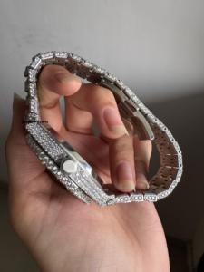 Montre Hip Hop Moissanite Diamant Givré Plaqué Or Blanc Modèle Carré Homme Prix Usine - Product Image 3