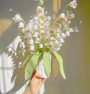 Ramo de Orquídeas Tejidas a Mano con Flores Tejidas, Precio al por Mayor, Navidad, Graduación, Halloween, Asa Tejida Elegante - Product Image 2
