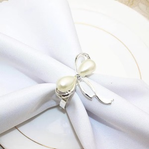 Argent avec perle arc Design rond de serviette accessoire de décoration de table élégant pour la maison salle à manger mariage et fête élégant et gracieux - Product Image 1