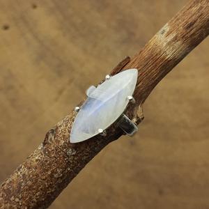 แหวน925ดีไซน์เนอร์งานฝีมือแนวโบฮีเมียนสีเงินล้วนพลอยมูนสโตนตั้งค่าง่ามเครื่องประดับเพชรรูปทรงมาร์คี - Product Image 1