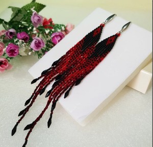 Pendientes de cuentas de semillas extra largas, cristales negros, color rojo granate, 6 pulgadas de largo, flecos de cascada con cuentas - Product Image 2