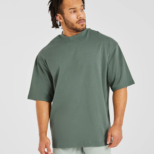 T-shirt homme surdimensionné à épaules tombantes, personnalisé avec logo, en coton mélangé respirant, idéal pour la gym et le streetwear. - Product Image 1