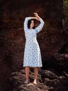 Vestido casual de longitud MIDI estirable acampanado para mujer - Product Image 6