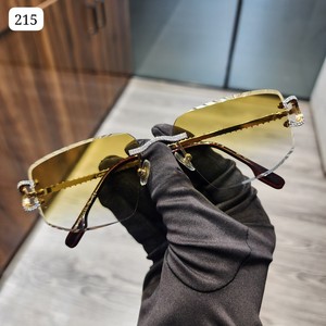 แว่นตากันแดดคุณภาพสูงสำหรับผู้ชายและผู้หญิง VVS Moissanite Hip Hop สีเหลืองแวววาวใส่ได้ทั้งชายและหญิง - Product Image 1