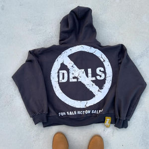 Sweat à capuche de luxe avec strass pour hommes pour une tenue urbaine élégante et un streetwear moderne - Product Image 2