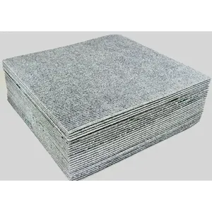 Paquete de 25 baldosas de alfombra autoadhesivas grises de 12x12 pulgadas, pila de bucle acanalado ignífuga para dormitorios, hoteles, abstractas para pasillos - Product Image 1