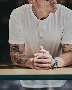 เสื้อลำลองแขนยาวคอกลมสำหรับผู้ชาย, เสื้อยืดผ้าฝ้ายถักทนแรงดึงเสื้อระบายอากาศได้ดีเป็นมิตรกับสิ่งแวดล้อมฤดูร้อนมีสไตล์ - Product Image 1