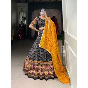 Reday to wear Lehengha Saree Bollywood Party Wear Indian Pakistani New tussar seda Diseñador de bodas Entrega gratuita en todo el mundo - Product Image 1