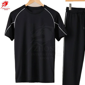 Survêtements d'été pour femmes de qualité supérieure, légers, coupe classique, pour une utilisation quotidienne et en plein air, style streetwear, motif uni - Product Image 3