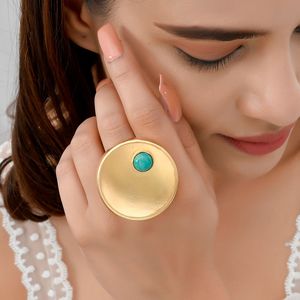 แหวนพลอยทองเหลืองสีฟ้าเทอร์ควอยซ์สำหรับผู้หญิงเครื่องประดับทองเหลืองชุบทองดีไซน์ใหม่ล่าสุด - Product Image 2