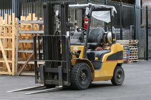 Montacargas Eléctrico Interior de 2, 3 y 3.5 Toneladas con Certificación CE, Envío Gratuito, Montacargas 4x4 para Almacén con Batería de Litio, Nuevo Motor con Certificación CE - Product Image 5