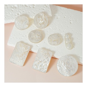 تخصصات صينية صينية قشرة صدفية منحوتة للنساء مجوهرات بحرية خام منحوتة دلايات إكسسوارات قلادة تصنعها بنفسك للرجال - Product Image 5