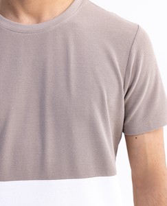 เสื้อยืดสำหรับผู้ชายบริการ OEM สินค้ามาใหม่เสื้อยืดผ้าฝ้ายน้ำหนักเบาระบายอากาศได้ดีสีพื้นสองโทน - Product Image 3