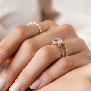 แหวนเพชรโมอิสสีทรงรีตัดมาใหม่พร้อมแหวนแต่งงานฮาโลแบบโบราณแหวนเพชรแบบสั่งทำ - Product Image 4