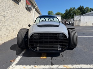 ข้อเสนอสุดพิเศษ 2024 รถมอเตอร์ไซค์สามล้อ VanderhaIl Carmel Trike รุ่น Roadster เปิดประทุน สีเทา-ดำ ตกแต่งแบบสปอร์ต - Product Image 2