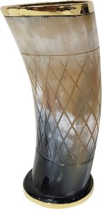 Tasse à boire en corne de boeuf naturelle fabriquée à la main avec bord en laiton poli pour les fans de reconstitution médiévale et de fantaisie - Product Image 6