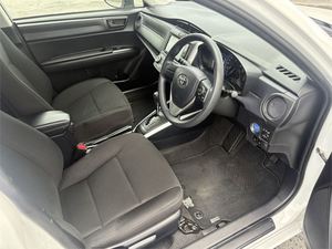 Achetez maintenant des voitures d'occasion <span class=keywords><strong>Toyota</strong></span> <span class=keywords><strong>Corolla</strong></span> 1.5 Hybrid Wagon CVT 2WD SUV 2020 prêtes à être expédiées - Product Image 3