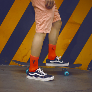 OEM Designer Casual Jacquard Tricoté Lettre Personnalisé Sports Chaussettes Éponge Hommes Haute Qualité Crew Coton Drôle Logo Pas de quantité minimale de commande En Gros - Product Image 2