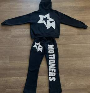 ชุดวอร์มแบบสวมศีรษะแนววินเทจสำหรับผู้ชายชุดวอร์มลำลองแบบกำหนดเอง - Product Image 5